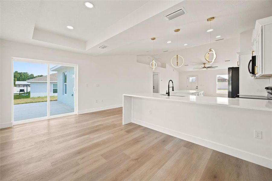 Spacious, unfurnished interior of a new home in , Ocala (Image 14).