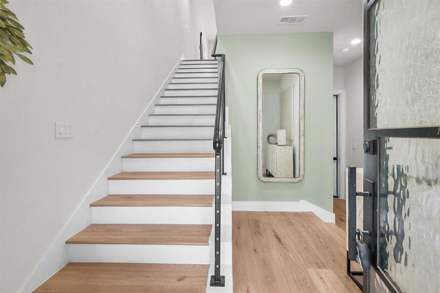 Spacious, unfurnished interior of a new home in , Grapevine (Image 18).