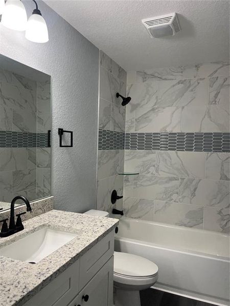 Furnished interior view inside a new home in , Ocala (Image 6).