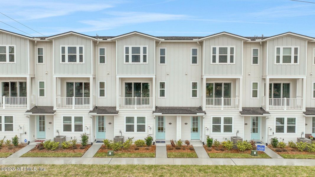 Image 36 of a home in North Beach Townhomes.