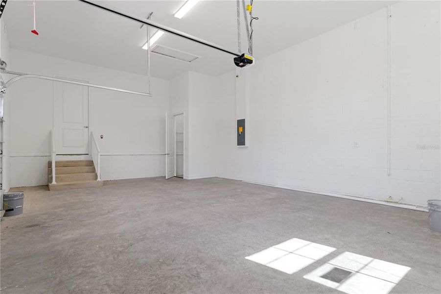 Spacious, unfurnished interior of a new home in Southern Hills Plantation, Brooksville (Image 47). Spacious, unfurnished interior of a new home in Southern Hills Plantation, Brooksville (Image 47).