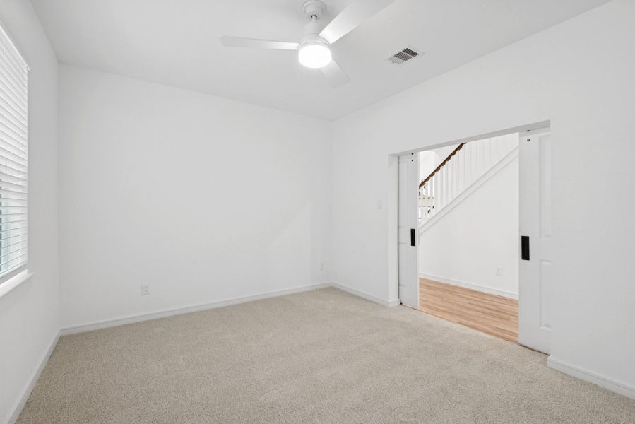 Spacious, unfurnished interior of a new home in Harvest Pointe, Needville (Image 19).