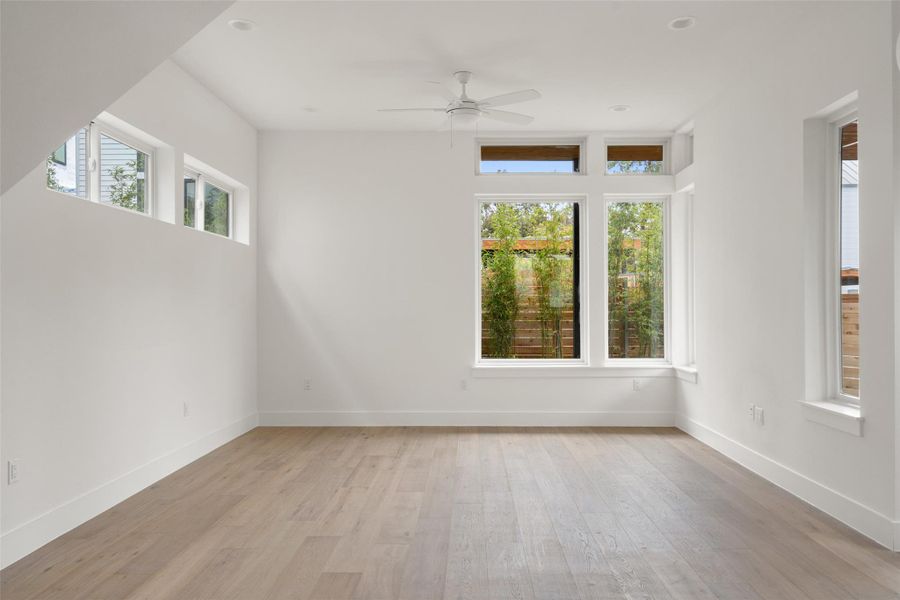 Spacious, unfurnished interior of a new home in , Austin (Image 13).