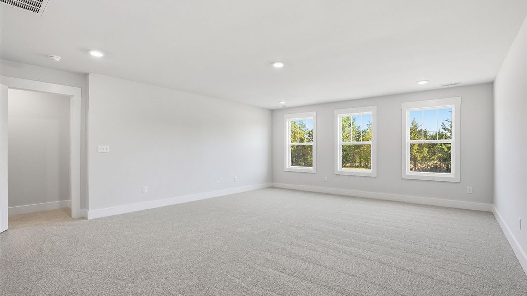 Stylish bonus retreat with carpeted flooring and accomplished architectural detail located in Woodruff, SC Stylish bonus retreat with carpeted flooring and accomplished architectural detail located in Woodruff, SC
