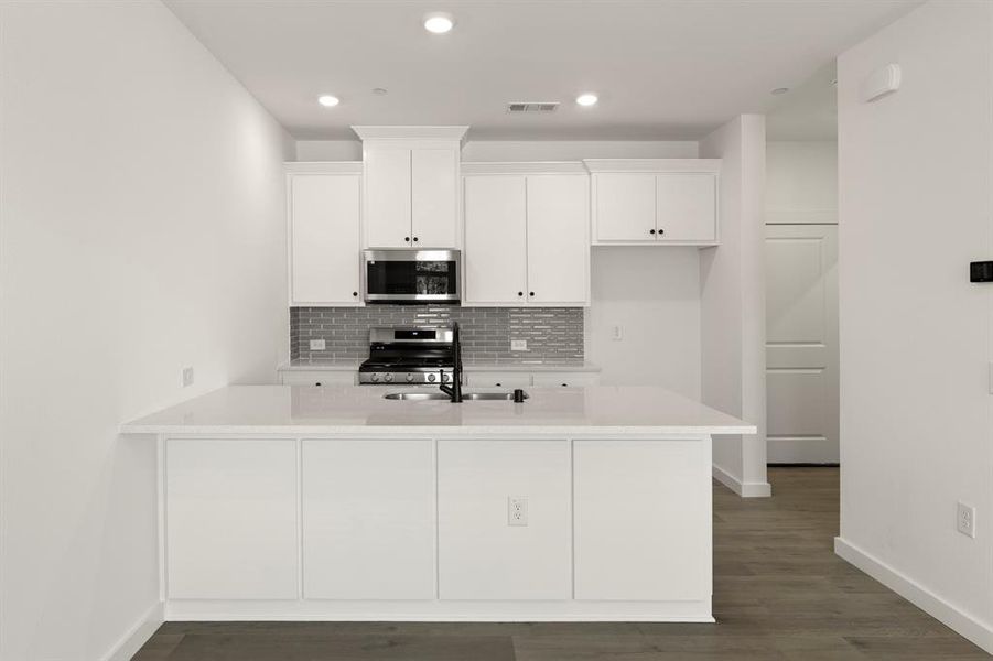 1831 Azalea_2284_Magnolia II_Kitchen 1831 Azalea_2284_Magnolia II_Kitchen