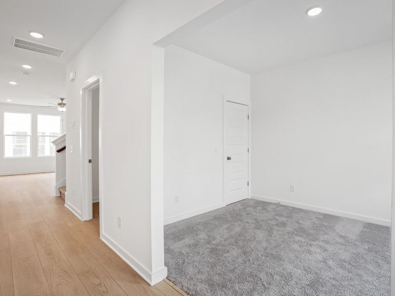 Spacious, unfurnished interior of a new home in Calista Farms, White House (Image 13).