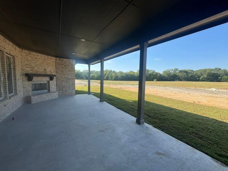 Exterior details and patio area of a home in King Crossing Estates, Van Alstyne (Image 2). Exterior details and patio area of a home in King Crossing Estates, Van Alstyne (Image 2).