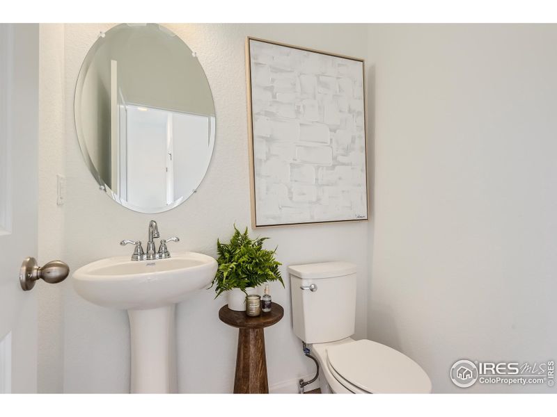 Half bath (1st level) Half bath (1st level)