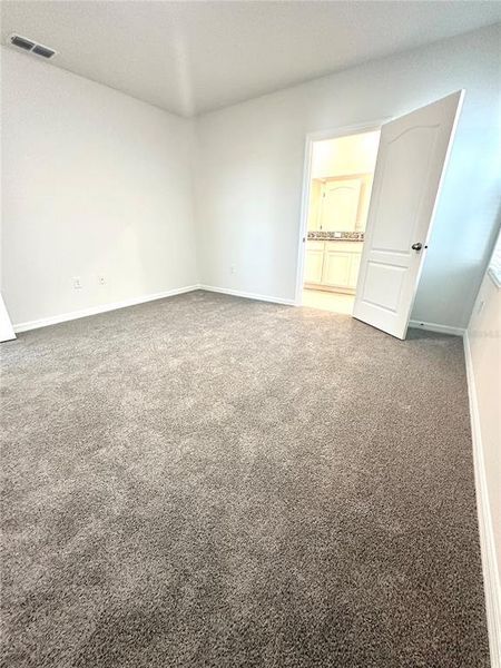 Spacious, unfurnished interior of a new home in , Kissimmee (Image 24).