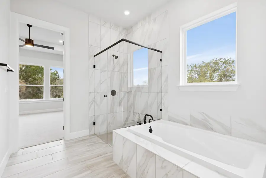 Owner's Bathroom Owner's Bathroom