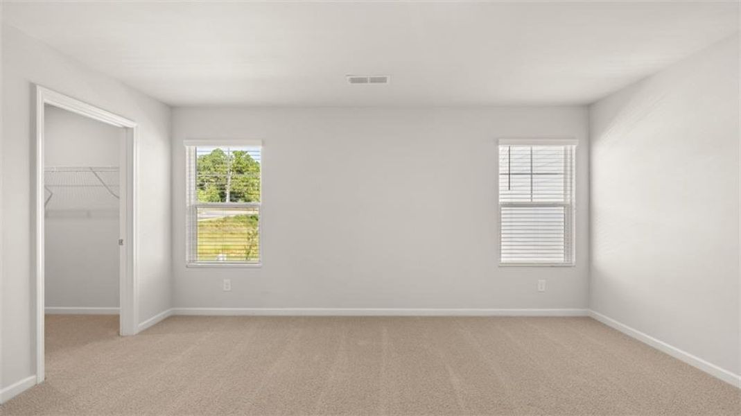 Spacious, unfurnished interior of a new home in , Stockbridge (Image 13).