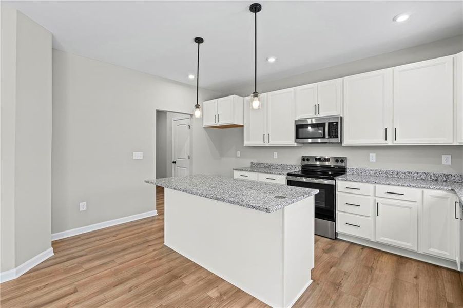 Furnished interior view inside a new home in Twin Lakes, Hoschton (Image 7).
