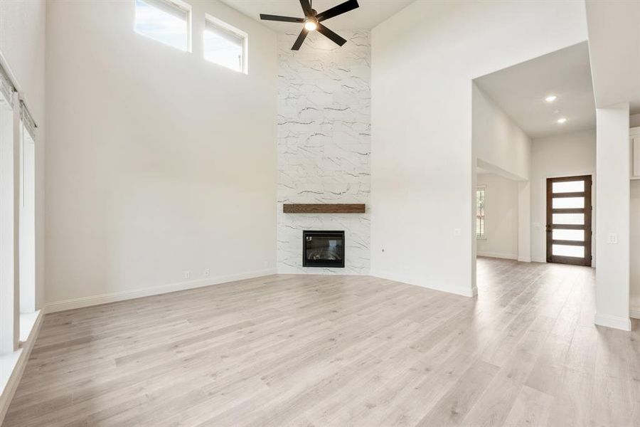 Spacious, unfurnished interior of a new home in Glenwood Meadows, Argyle (Image 30).