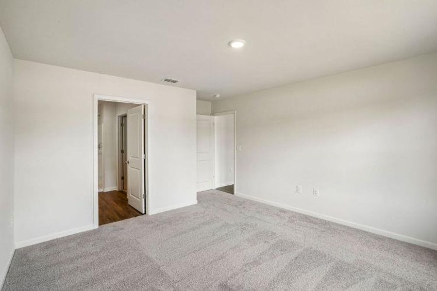 Spacious, unfurnished interior of a new home in Urban's Place, Chatsworth (Image 20). Spacious, unfurnished interior of a new home in Urban's Place, Chatsworth (Image 20).