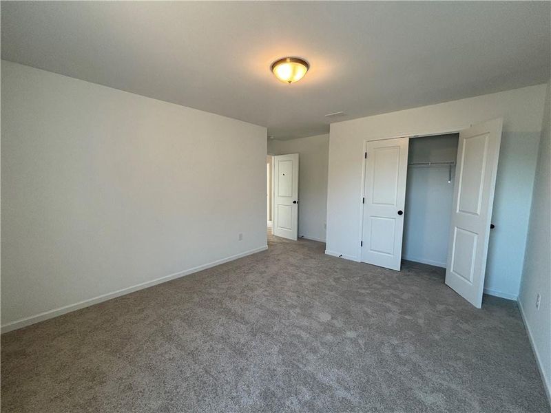 Spacious, unfurnished interior of a new home in Arbors at Richland Creek, Buford (Image 35).