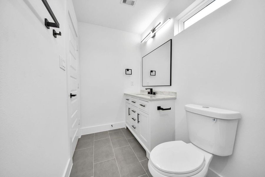 Furnished interior view inside a new home in , Houston (Image 10).