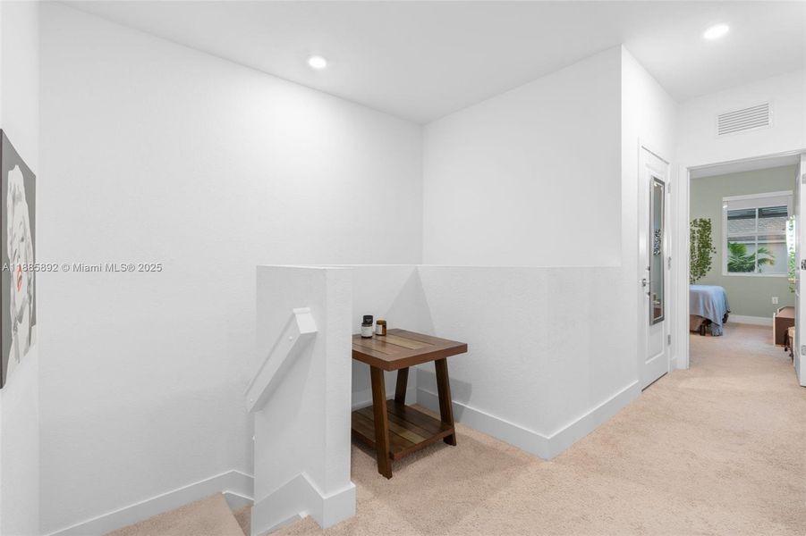 Image 25 of a home in .