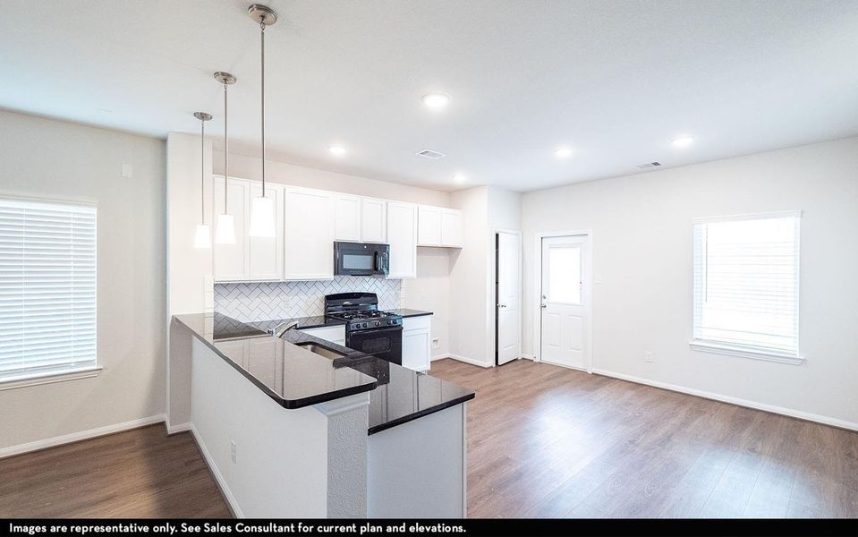 Furnished interior view inside a new home in Pearlbrook, Texas City (Image 4).