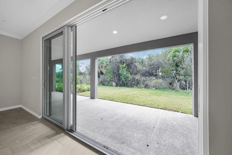 Spacious, unfurnished interior of a new home in Veranda Oaks, Port St. Lucie (Image 25).