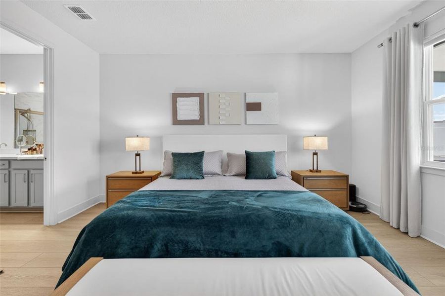 Furnished interior view inside a new home in , Winter Garden (Image 14).