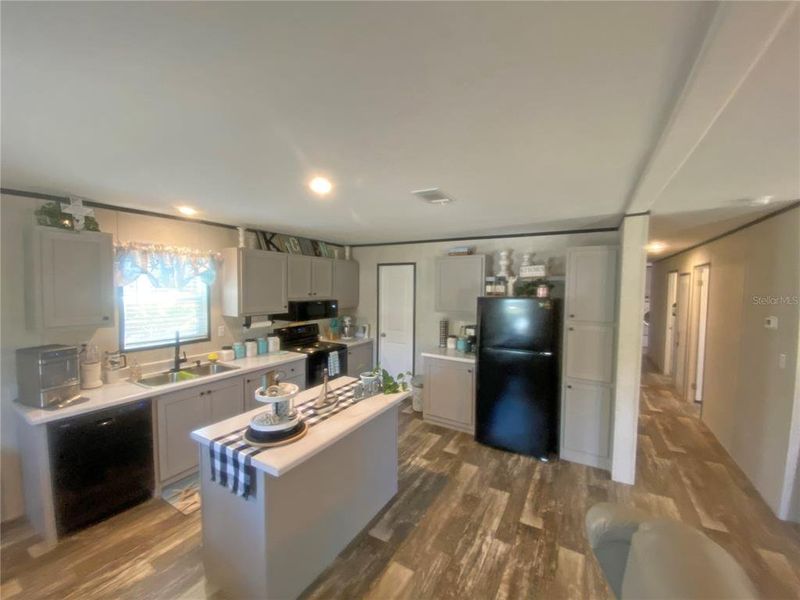 Furnished interior view inside a new home in , Palatka (Image 12).