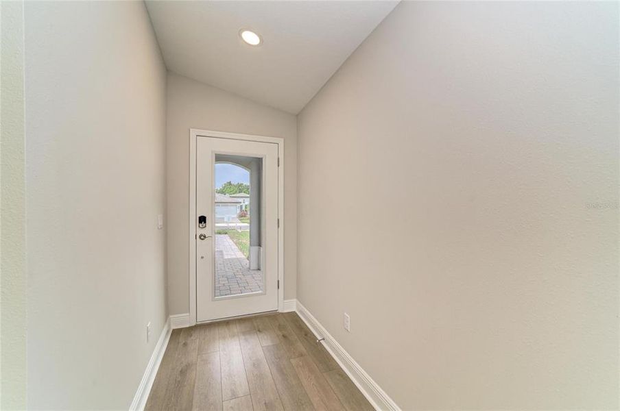 Spacious, unfurnished interior of a new home in Crosswind Point, Parrish (Image 26).