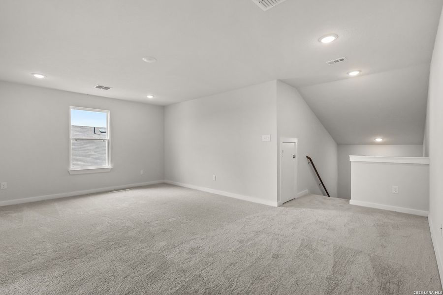 Spacious, unfurnished interior of a new home in Cinco Lakes, San Antonio (Image 25). Spacious, unfurnished interior of a new home in Cinco Lakes, San Antonio (Image 25).