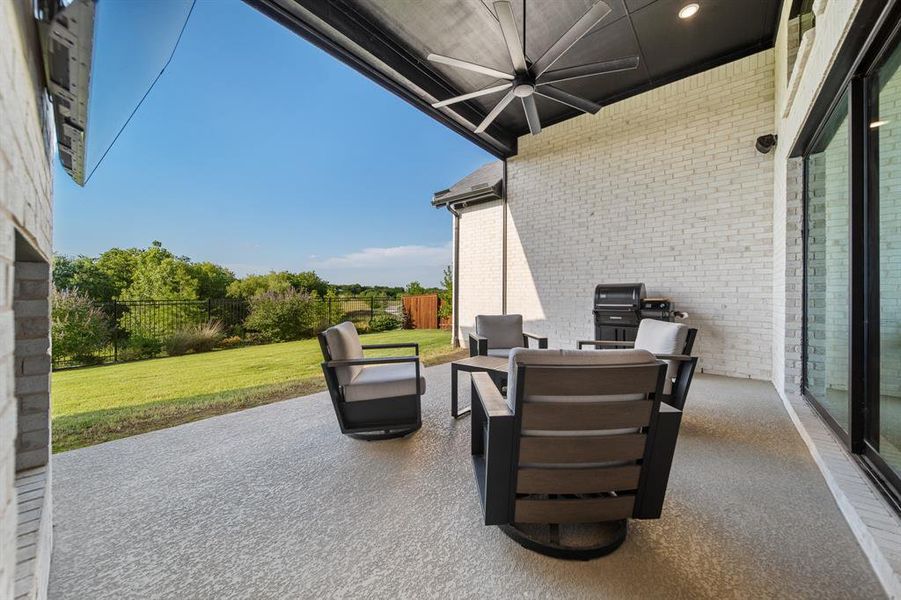 Exterior details and patio area of a home in , Prosper (Image 4).