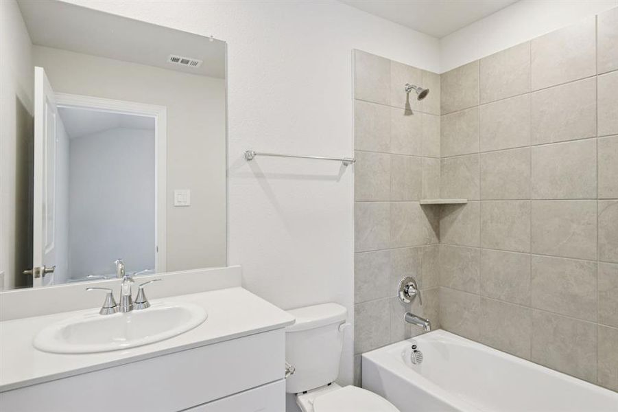 Photo is not of the actual home, but is an inspirational photo of builder’s model home and may depict options, furnishings, and/or decorator features that are not included. Photo is not of the actual home, but is an inspirational photo of builder’s model home and may depict options, furnishings, and/or decorator features that are not included.