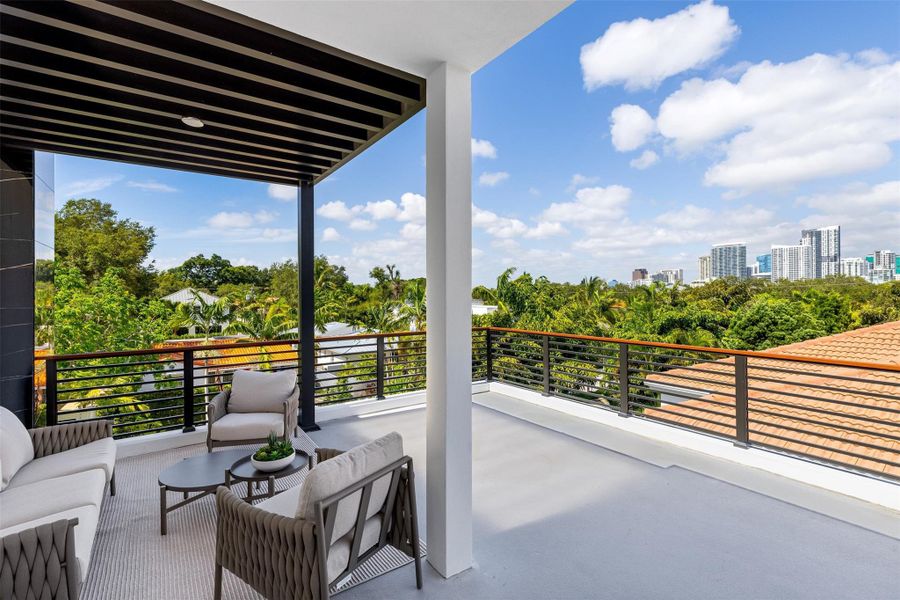 Furnished interior view inside a new home in , Fort Lauderdale (Image 41).