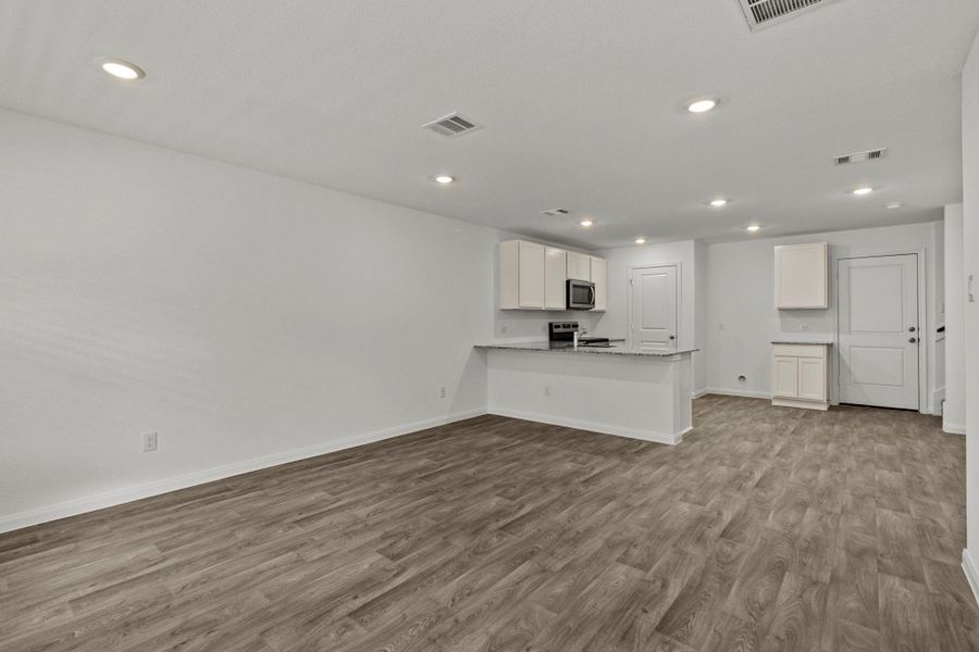 Spacious, unfurnished interior of a new home in William Trails, Willis (Image 11). Spacious, unfurnished interior of a new home in William Trails, Willis (Image 11).