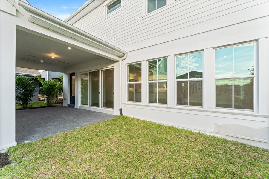 Representative exterior details of a home built from the Amelia by Mattamy Homes in Newfield, Palm City (Image 3).
