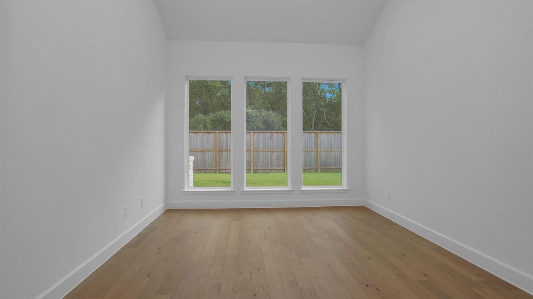 Spacious, unfurnished interior of a new home in Fulshear Lakes 80', Fulshear (Image 18).