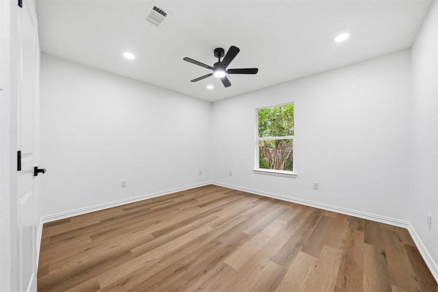 Spacious, unfurnished interior of a new home in , Hillsboro (Image 18).