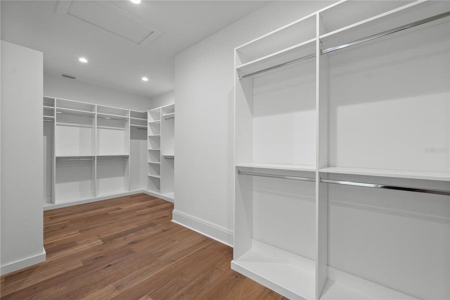 Spacious, unfurnished interior of a new home in , Tampa (Image 45).