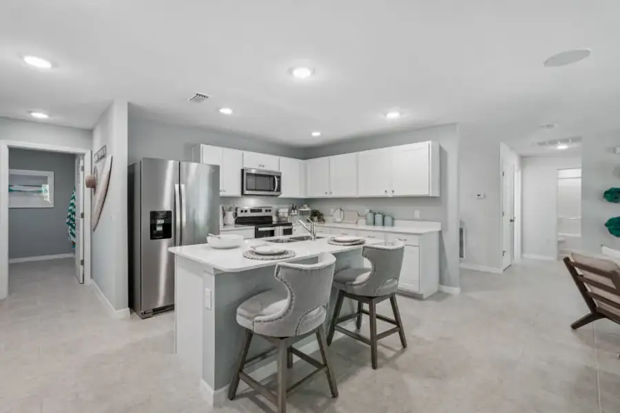Furnished interior view inside a new home in Cape Coral, Cape Coral (Image 12).