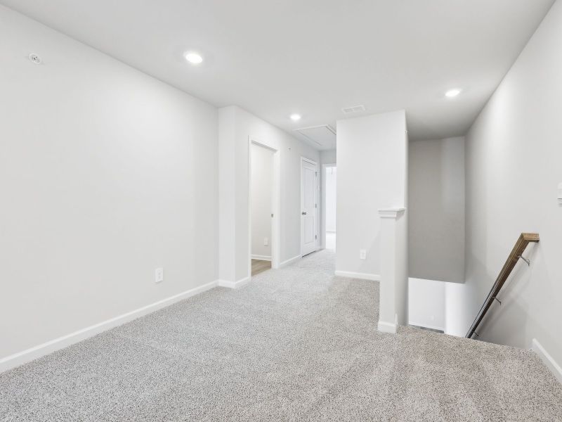 Spacious, unfurnished interior of a new home in Brooks Lake, Loganville (Image 15). Spacious, unfurnished interior of a new home in Brooks Lake, Loganville (Image 15).