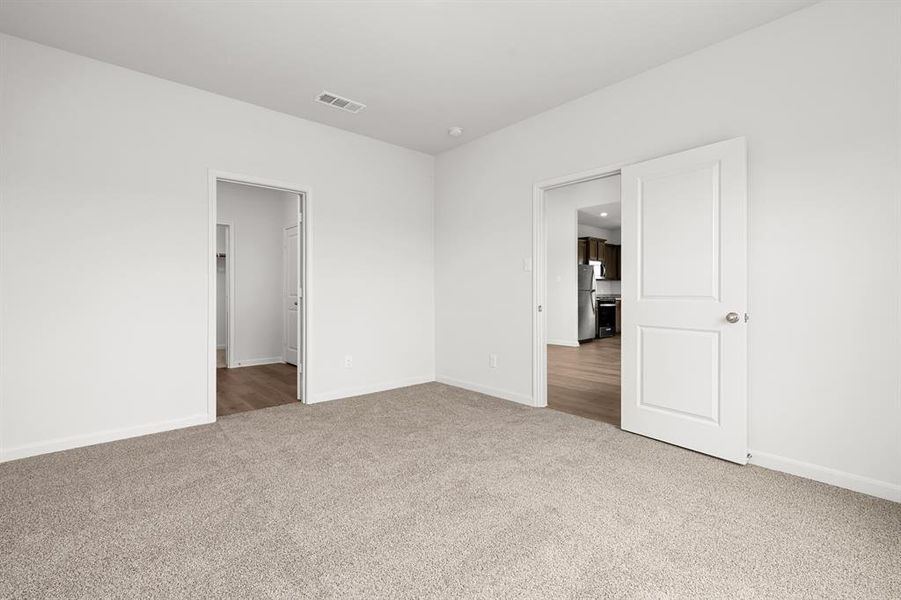 Spacious, unfurnished interior of a new home in Patriot Estates, Venus (Image 12).