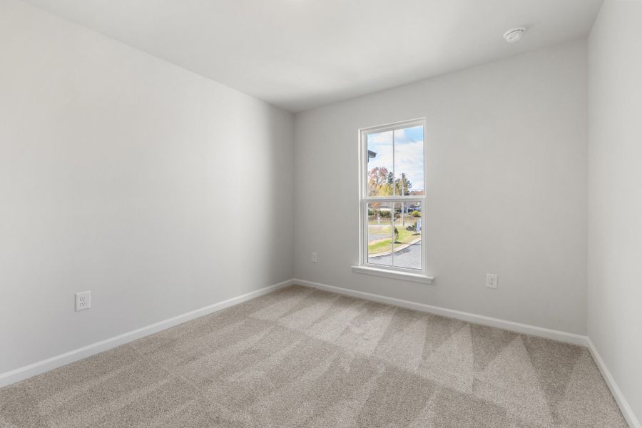 Spacious, unfurnished interior of a new home in Flemingfield, Greensboro (Image 15).