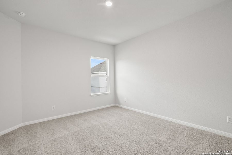 Spacious, unfurnished interior of a new home in Applewhite Meadows, San Antonio (Image 28).