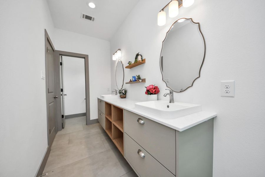 Furnished interior view inside a new home in , Houston (Image 12).