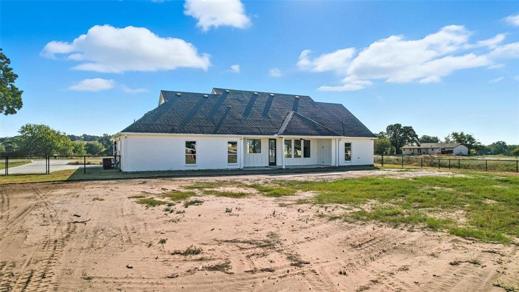 Exterior details and patio area of a home in , Boyd (Image 3).