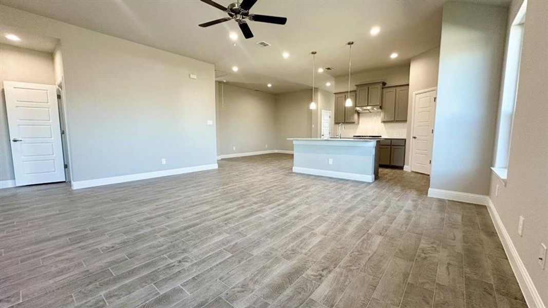 Spacious, unfurnished interior of a new home in Eagle Creek, Denton (Image 11). Spacious, unfurnished interior of a new home in Eagle Creek, Denton (Image 11).