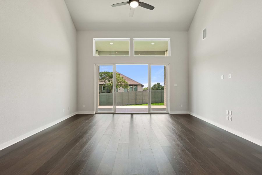 Spacious, unfurnished interior of a new home in Wolf Ranch, Georgetown (Image 23).