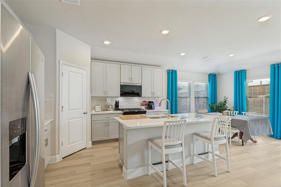 Furnished interior view inside a new home in Lakehaven - Signature Series, Farmersville (Image 14). Furnished interior view inside a new home in Lakehaven - Signature Series, Farmersville (Image 14).