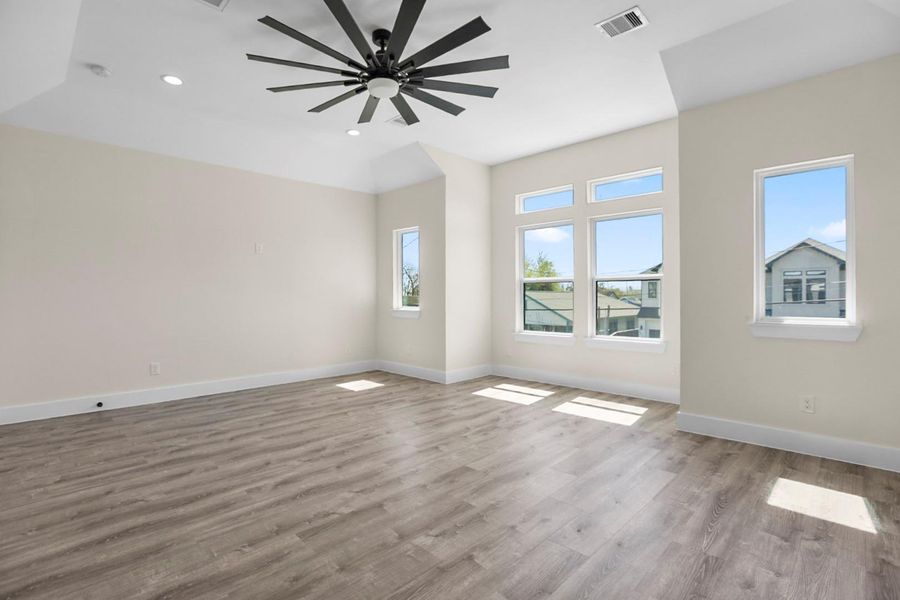 Spacious, unfurnished interior of a new home in , Houston (Image 17). Spacious, unfurnished interior of a new home in , Houston (Image 17).