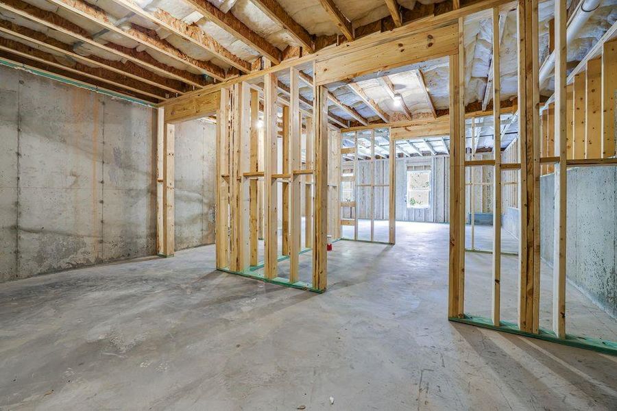 Spacious, unfurnished interior of a new home in Falls Creek, Flowery Branch (Image 39).