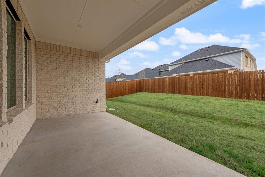 Exterior details and patio area of a home in Sutton Fields, Celina (Image 3).