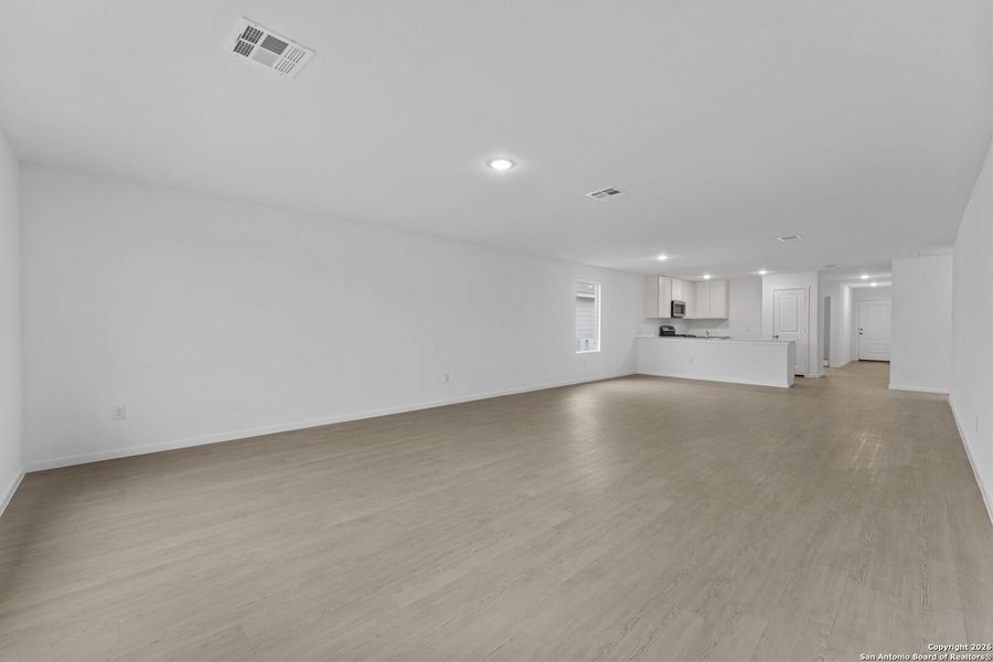 Spacious, unfurnished interior of a new home in Voss Farms: Watermill Collection, New Braunfels (Image 14).
