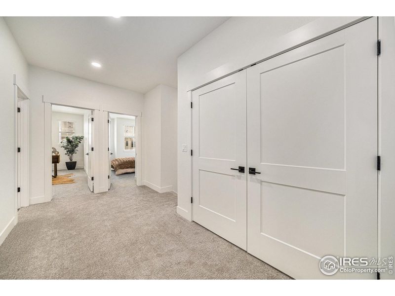 Spacious, unfurnished interior of a new home in Eagle Brook Meadows, Loveland (Image 18).